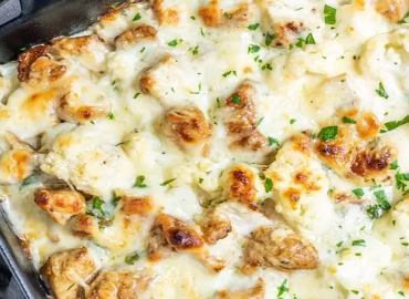 Keto Chicken Alfredo Casserole